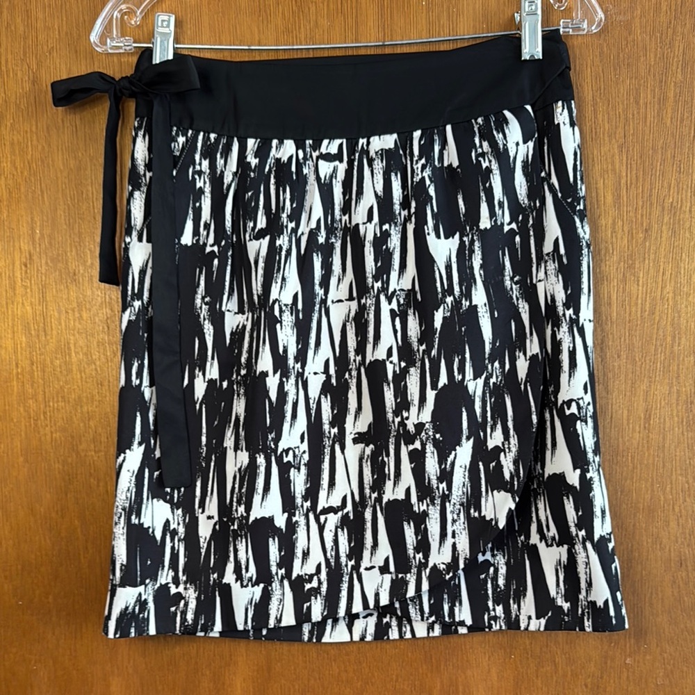 Banana Republic Black and White Wrap Mini Skirt
